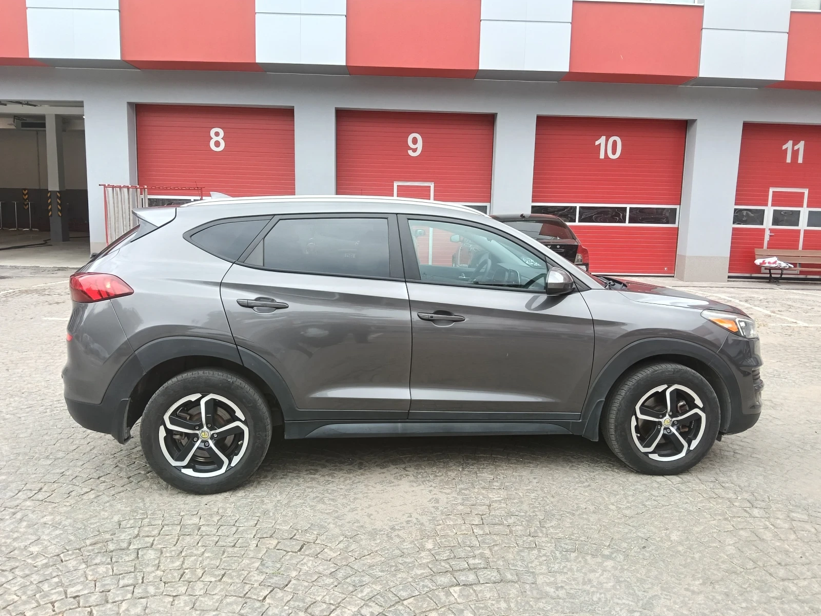 Hyundai Tucson, снимка 7 - Автомобили и джипове - 56042731