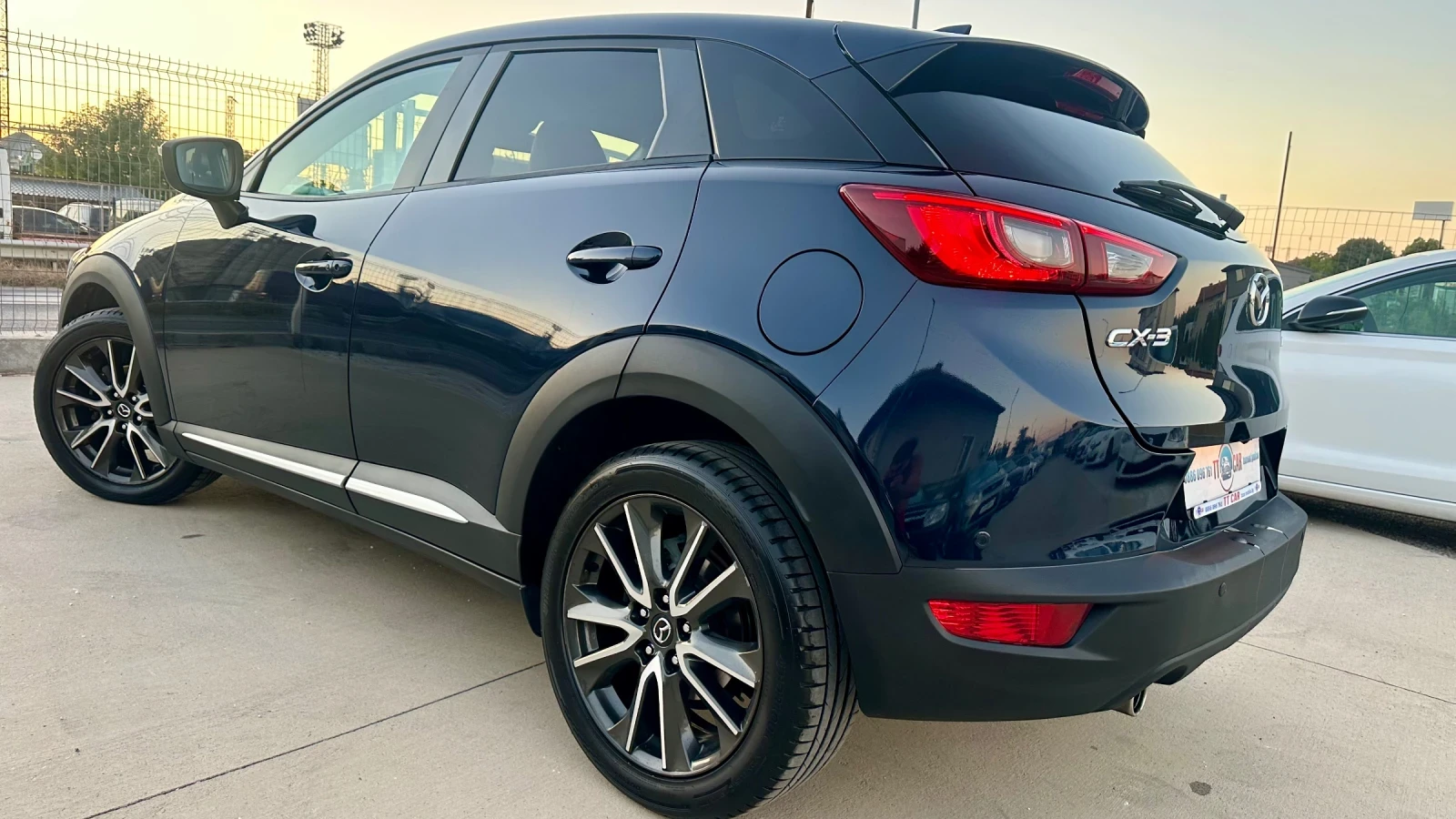 Mazda CX-3 1.5d Exclusive Вс.екстри!   EURO 6b, снимка 4 - Автомобили и джипове - 56121827