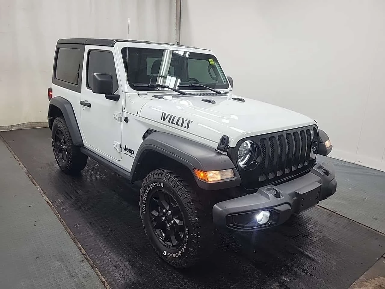 Jeep Wrangler WILLYS * CARFAX * АВТОКРЕДИТ* , снимка 2 - Автомобили и джипове - 56221947