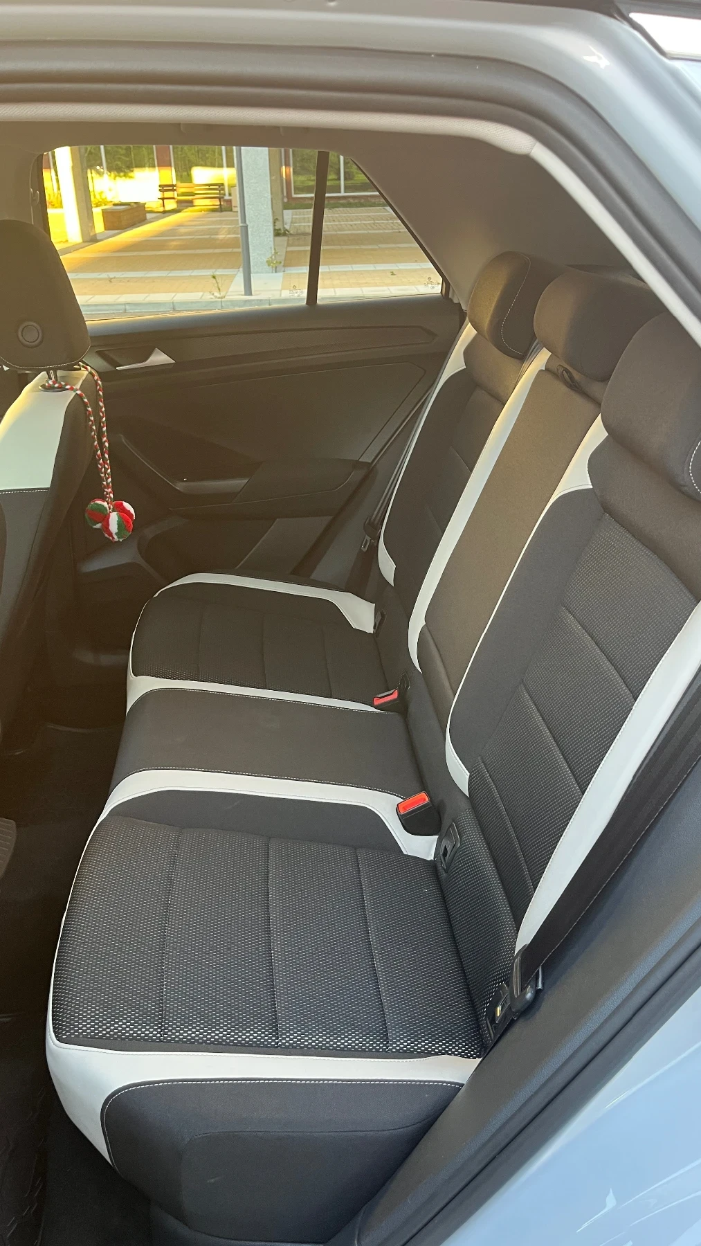 VW T-Roc 2.0 TDI 150кс. , снимка 13 - Автомобили и джипове - 56458957