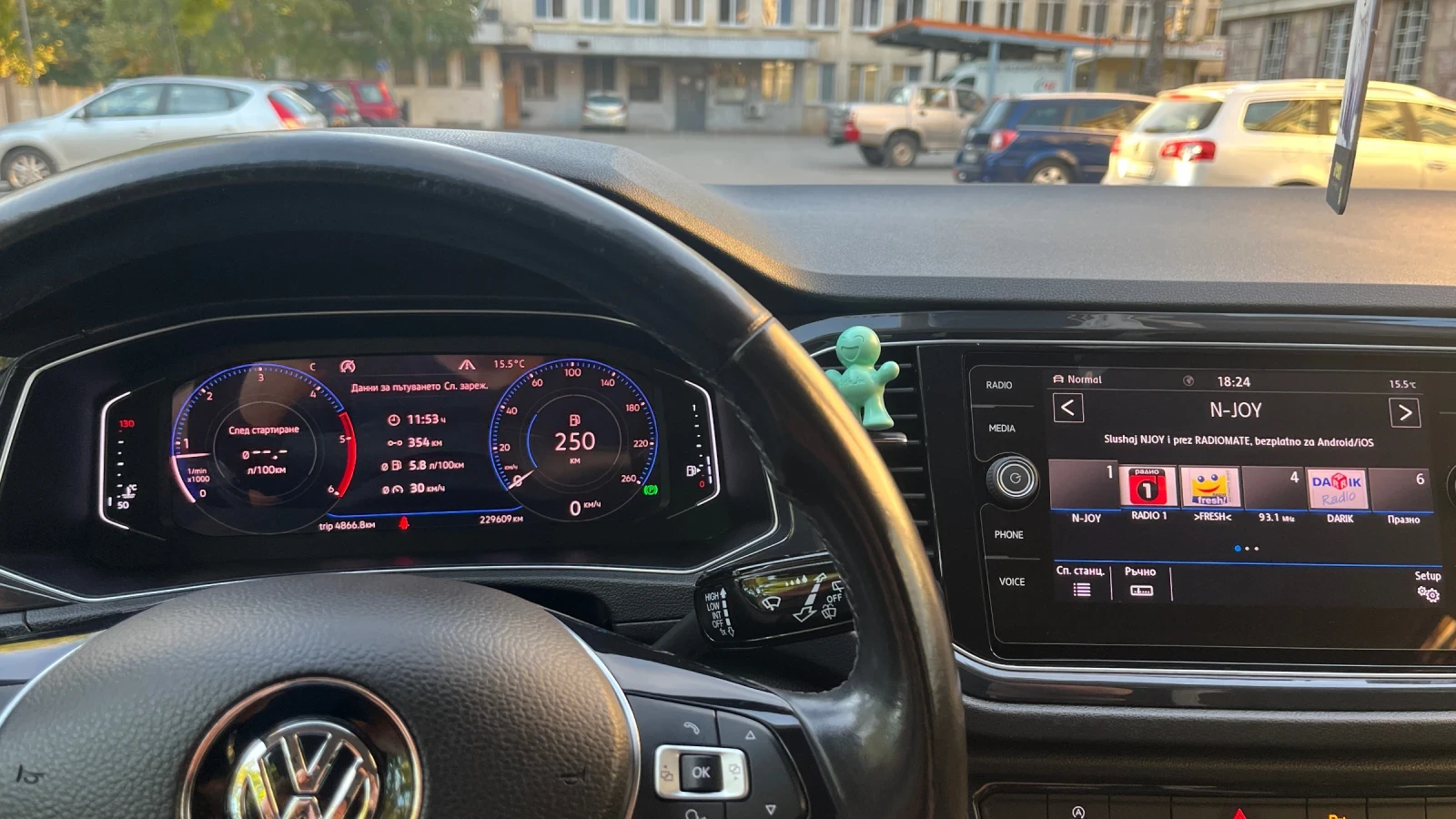VW T-Roc 2.0 TDI 150кс. , снимка 11 - Автомобили и джипове - 56458957