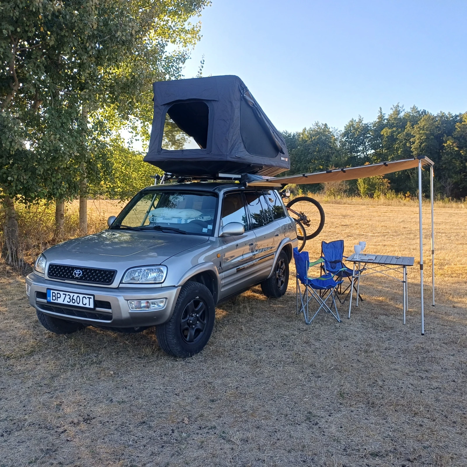 Toyota Rav4 CAMPER, снимка 2 - Автомобили и джипове - 56711603