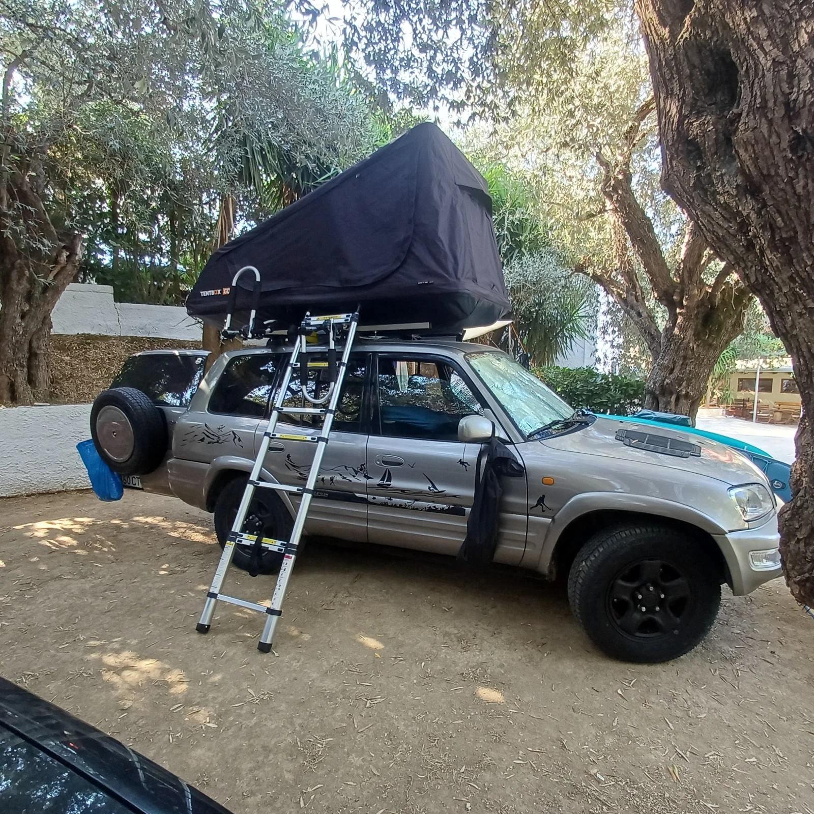 Toyota Rav4 CAMPER, снимка 15 - Автомобили и джипове - 56711603