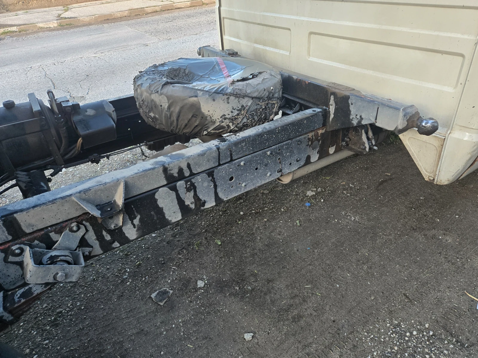 Iveco 3512 2800 тди 3, 60кароцерия 120коня изплащане прес ТБИ, снимка 4 - Бусове и автобуси - 54009474