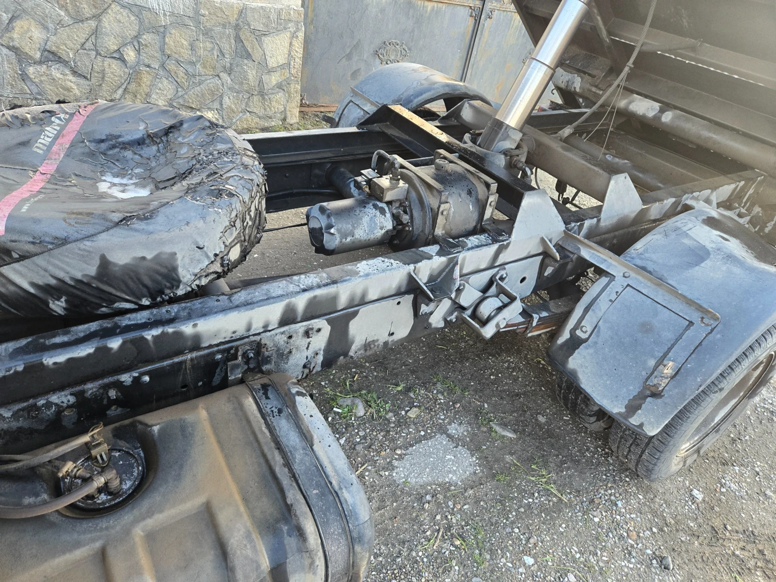 Iveco 3512 2800 тди 3, 60кароцерия 120коня изплащане прес ТБИ, снимка 8 - Бусове и автобуси - 54009474