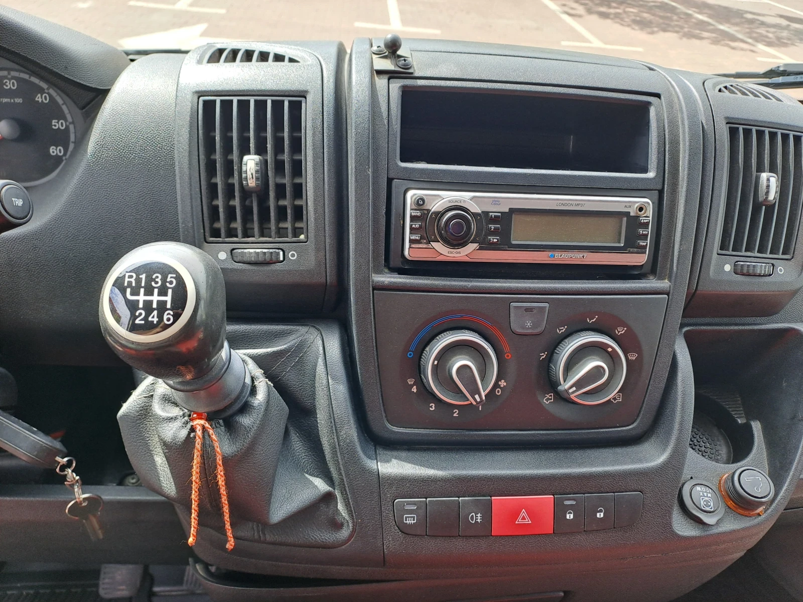 Fiat Ducato 3.0 Бензин/метан, снимка 8 - Бусове и автобуси - 56083153