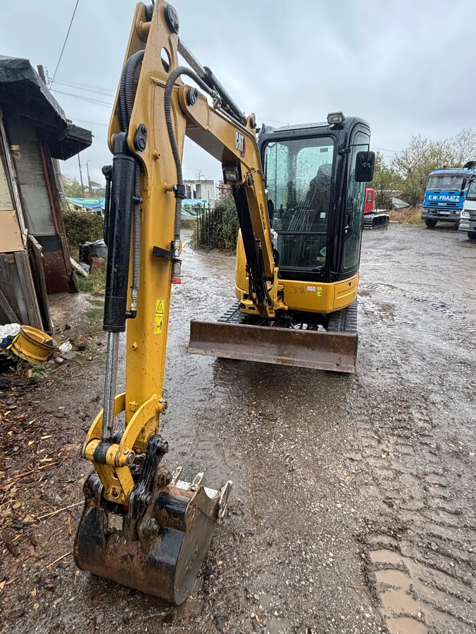 Багер Cat 303CR - изображение 2