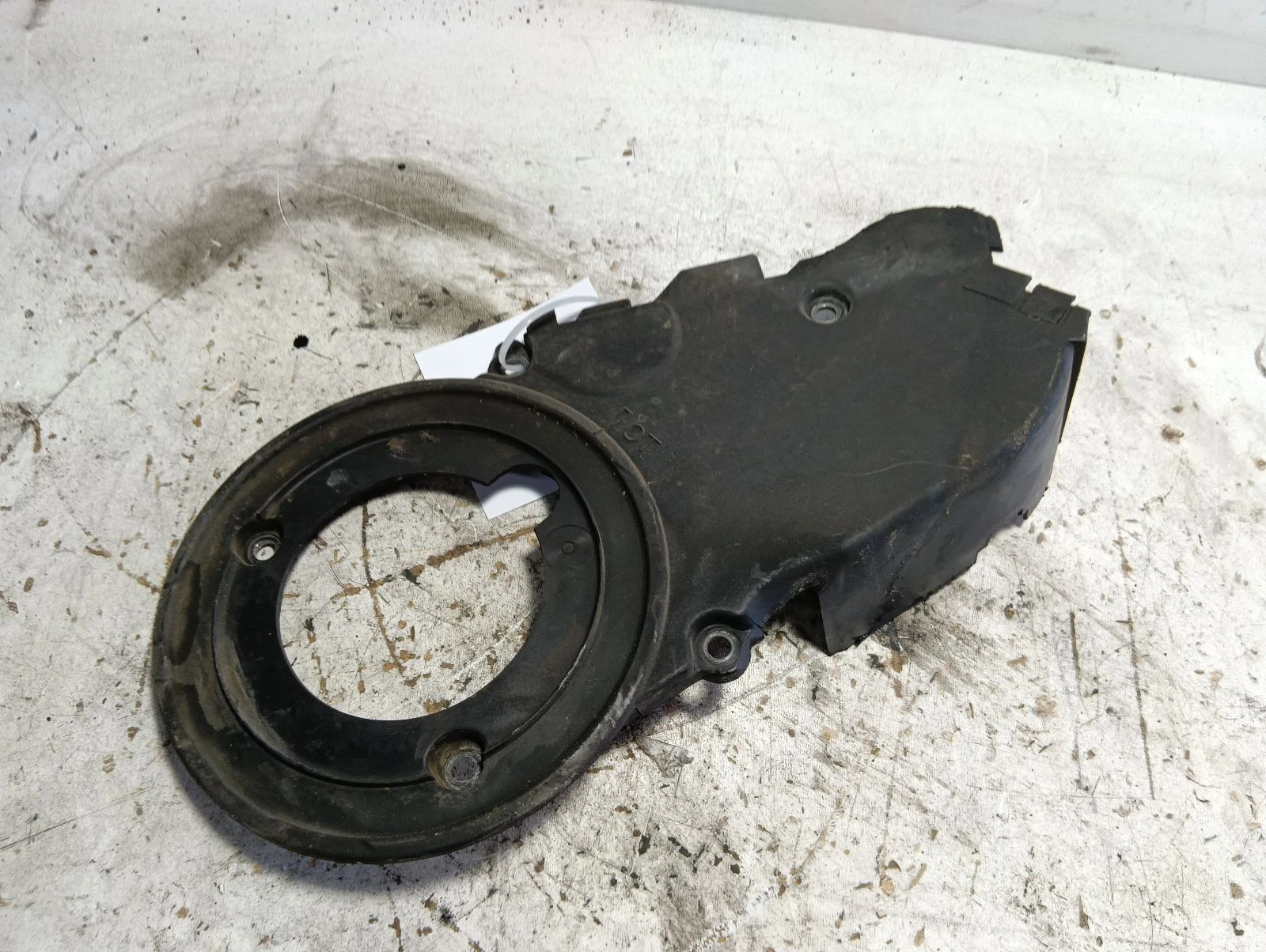 капак ангренаж 2.0 TDI 03L109147D VW Passat CC
