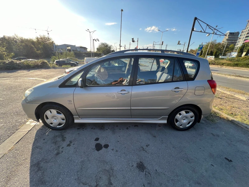 Toyota Corolla verso 1.8 VVT Автоматик, снимка 5 - Автомобили и джипове - 46127357