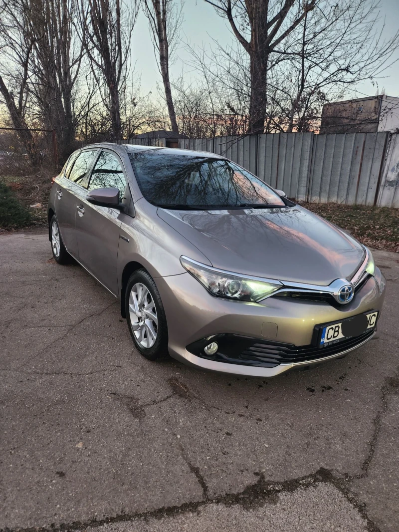 Toyota Auris 1.8, снимка 2 - Автомобили и джипове - 48395418