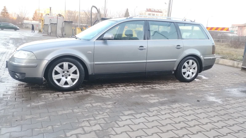 VW Passat, снимка 8 - Автомобили и джипове - 48984160