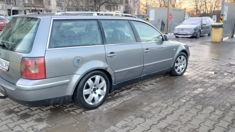 VW Passat, снимка 11 - Автомобили и джипове - 48984160