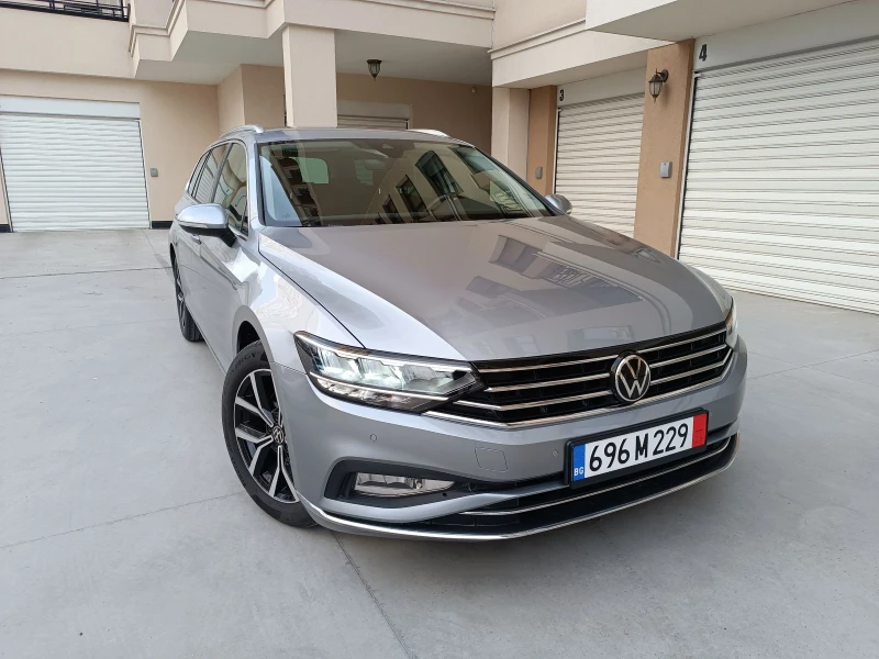 VW Passat Elegance, Digital, Сервизна История-117км., снимка 2 - Автомобили и джипове - 49579765