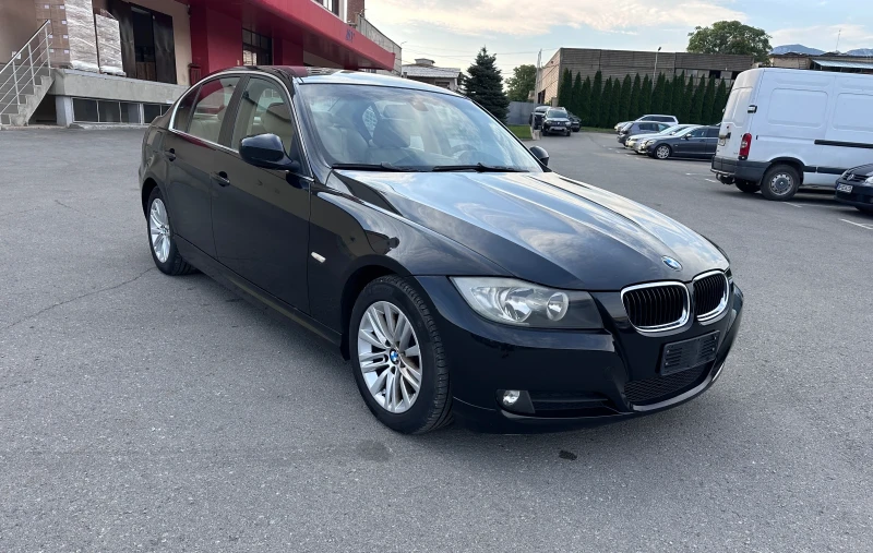 BMW 320 FaceLift - 2.0TDI - КЛИМАТРОНИК - УНИКАТ, снимка 3 - Автомобили и джипове - 51648970