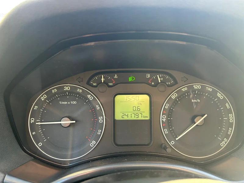 Skoda Octavia, снимка 17 - Автомобили и джипове - 52268757