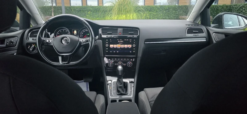 VW Golf 1.5 TGI DSG R-LINE FULL FULL, снимка 17 - Автомобили и джипове - 52457903