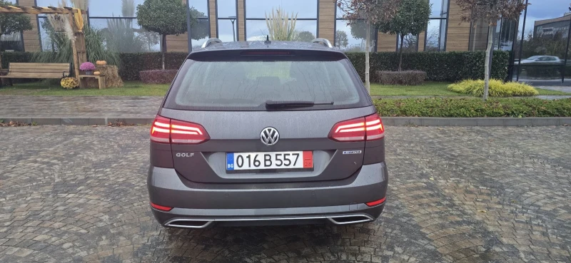 VW Golf 1.5 TGI DSG R-LINE FULL FULL, снимка 5 - Автомобили и джипове - 52457903