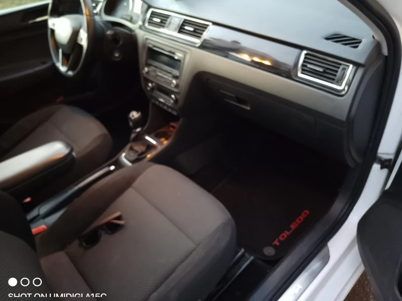 Seat Toledo 1.6TDI 105k.c, снимка 5 - Автомобили и джипове - 53056224