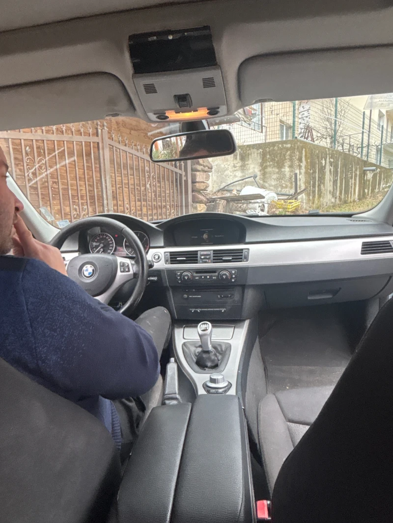 BMW 320, снимка 4 - Автомобили и джипове - 53383559