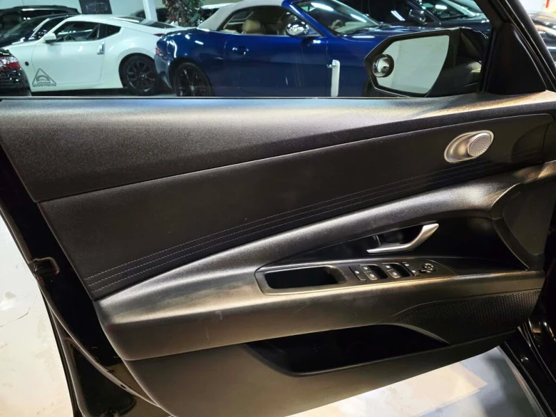 Hyundai Elantra Preferred * Carfax* * АвтоКредит* (ЦЕНА ДО БГ), снимка 13 - Автомобили и джипове - 53539400