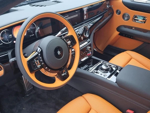 Rolls-Royce Ghost EWB Black Badge = NEW= Гаранция, снимка 10 - Автомобили и джипове - 52930171