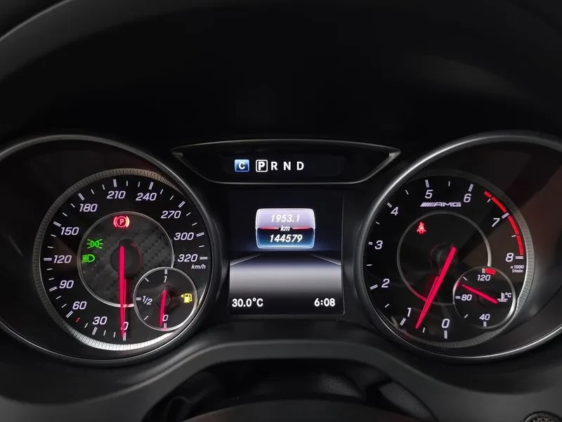 Mercedes-Benz A45 AMG 4MATIC, снимка 8 - Автомобили и джипове - 55117339