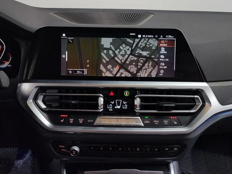 BMW 320 320d xDrive Luxury| 190к.с., снимка 12 - Автомобили и джипове - 56072127