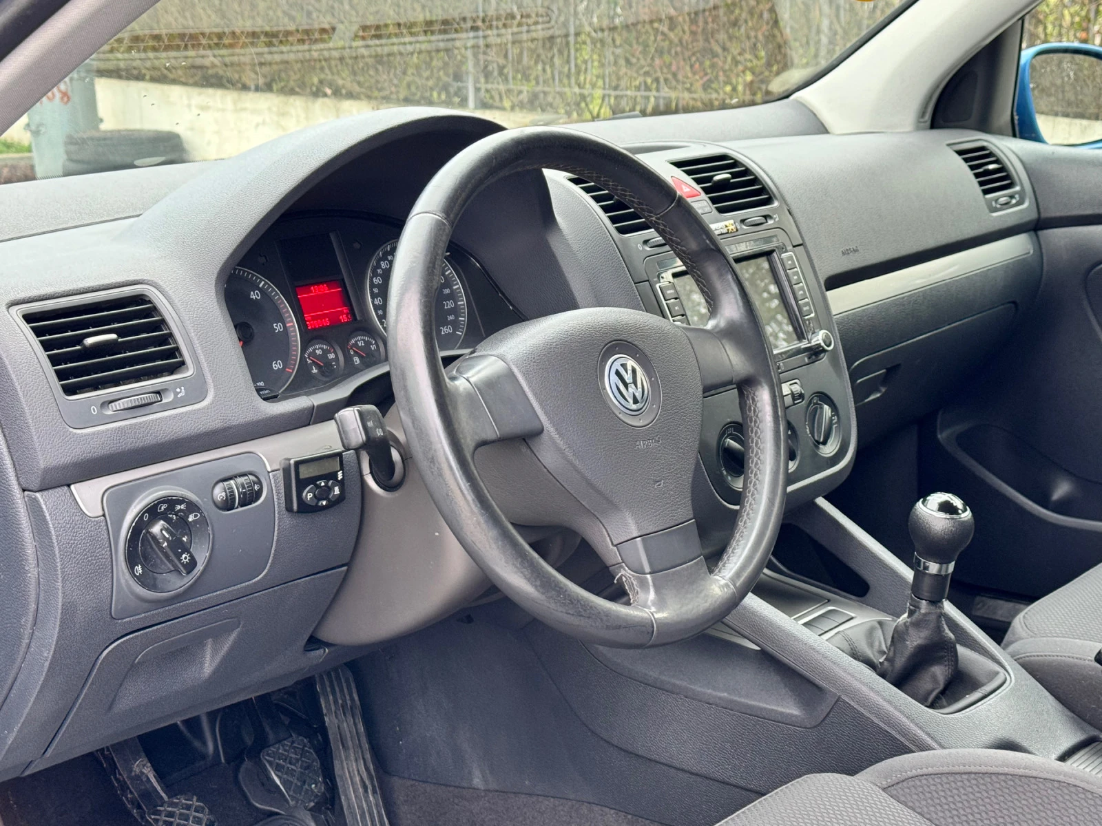 VW Golf 1.9TDi~105hp~6скорости~NAVI - изображение 9