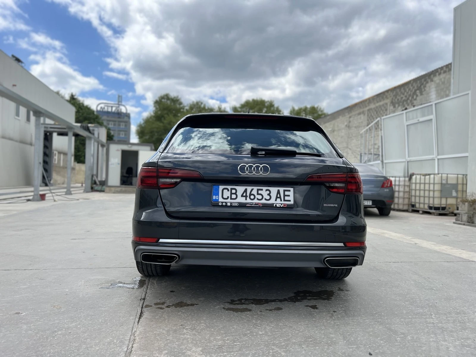 Audi A4 Avant 40 Business Sport Quattro - изображение 6