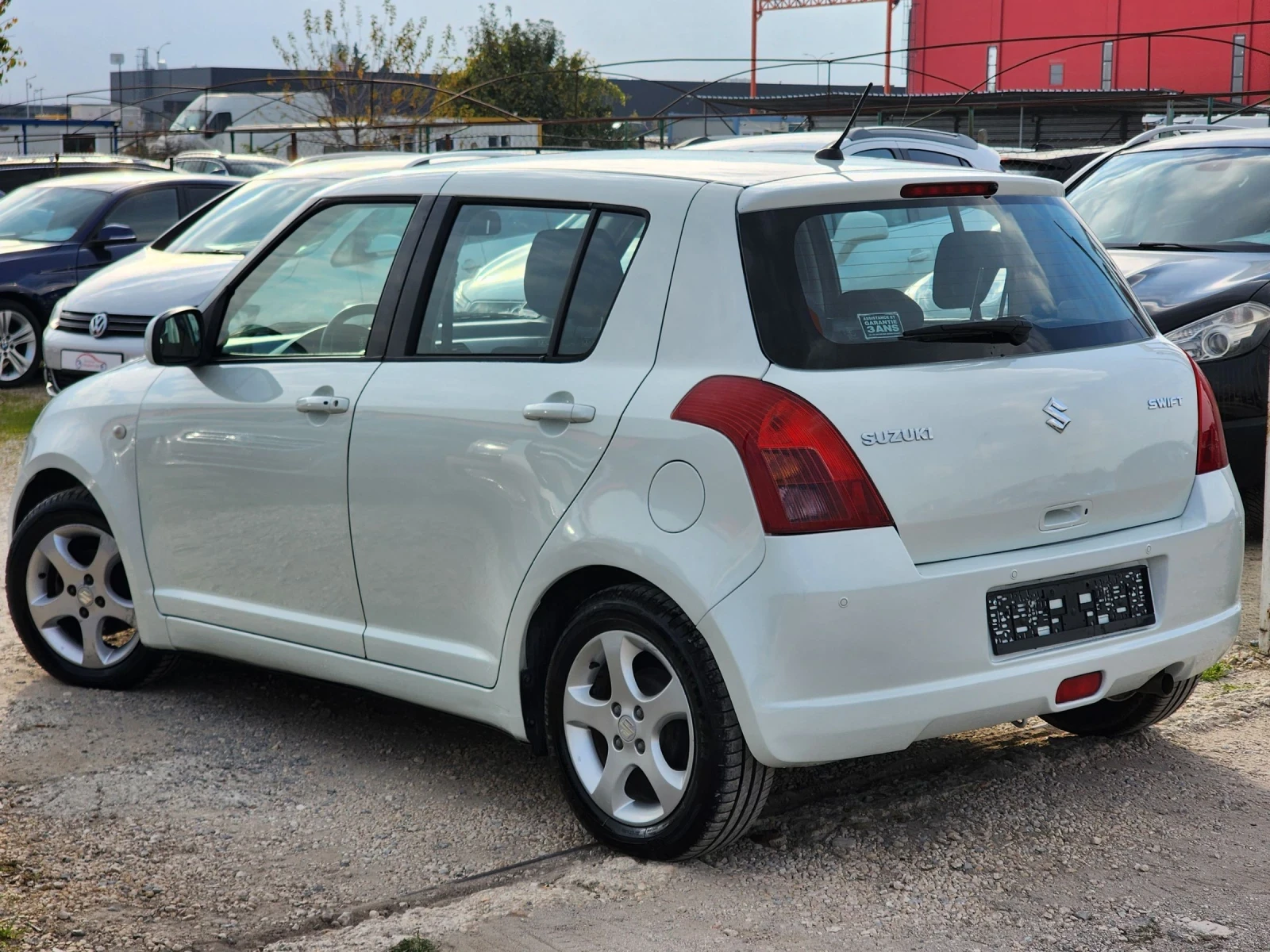 Suzuki Swift 1.3i - изображение 4