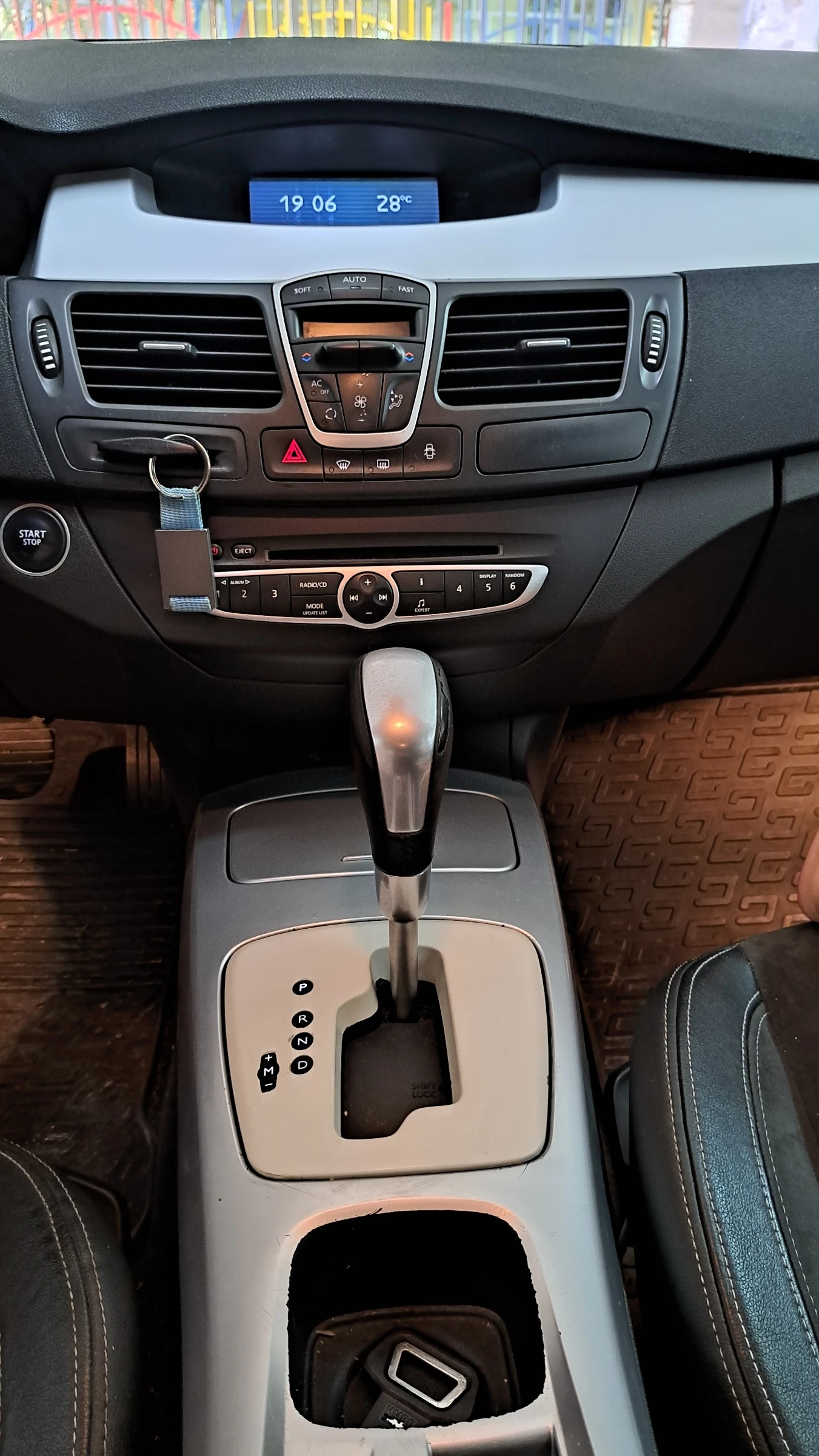 Renault Laguna III - изображение 9