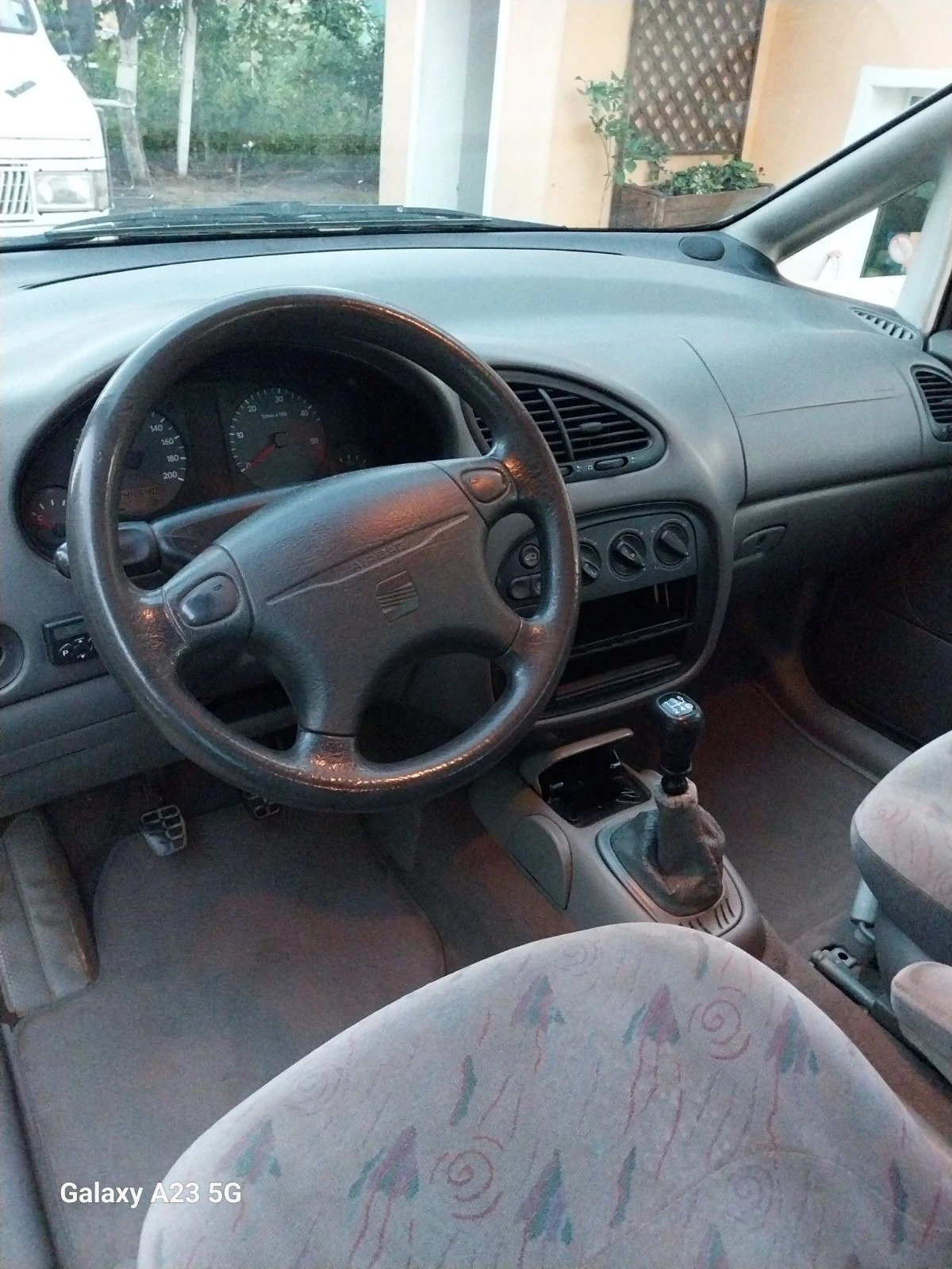 Seat Alhambra 19TDI 110kc - изображение 4
