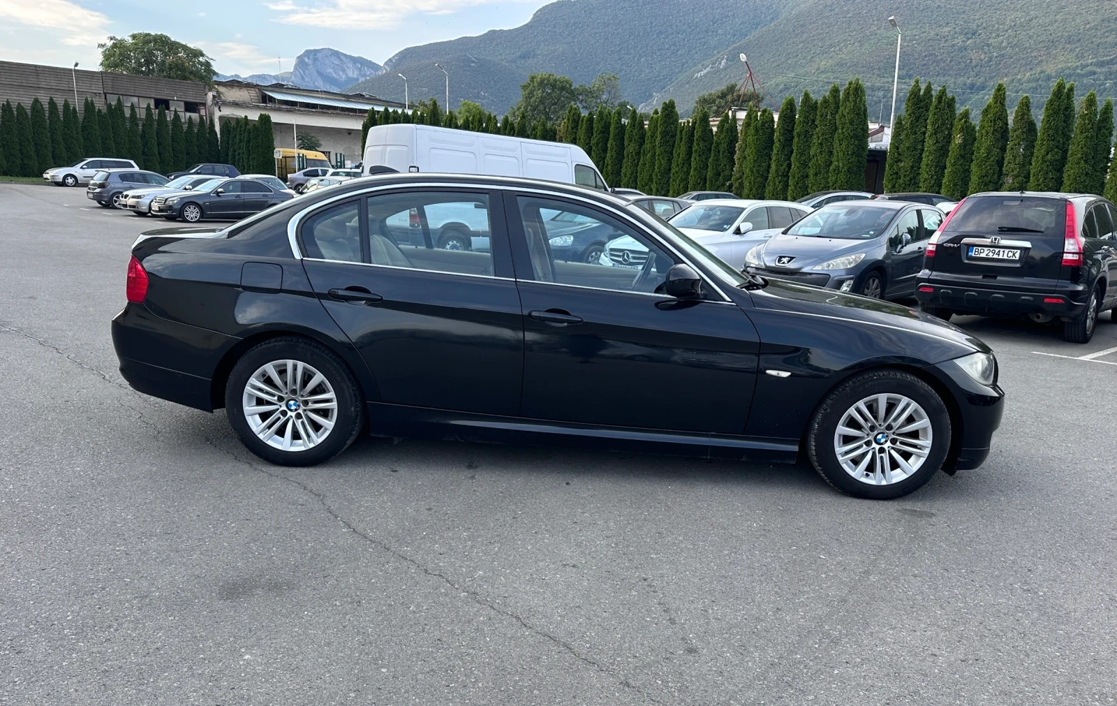 BMW 320 FaceLift - 2.0TDI - КЛИМАТРОНИК - УНИКАТ - изображение 4