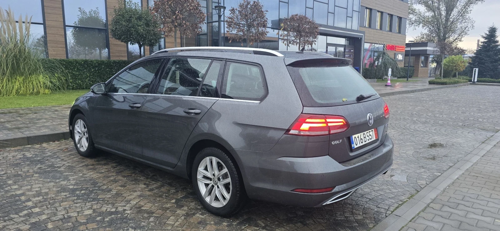 VW Golf 1.5 TGI DSG R-LINE FULL FULL - изображение 4