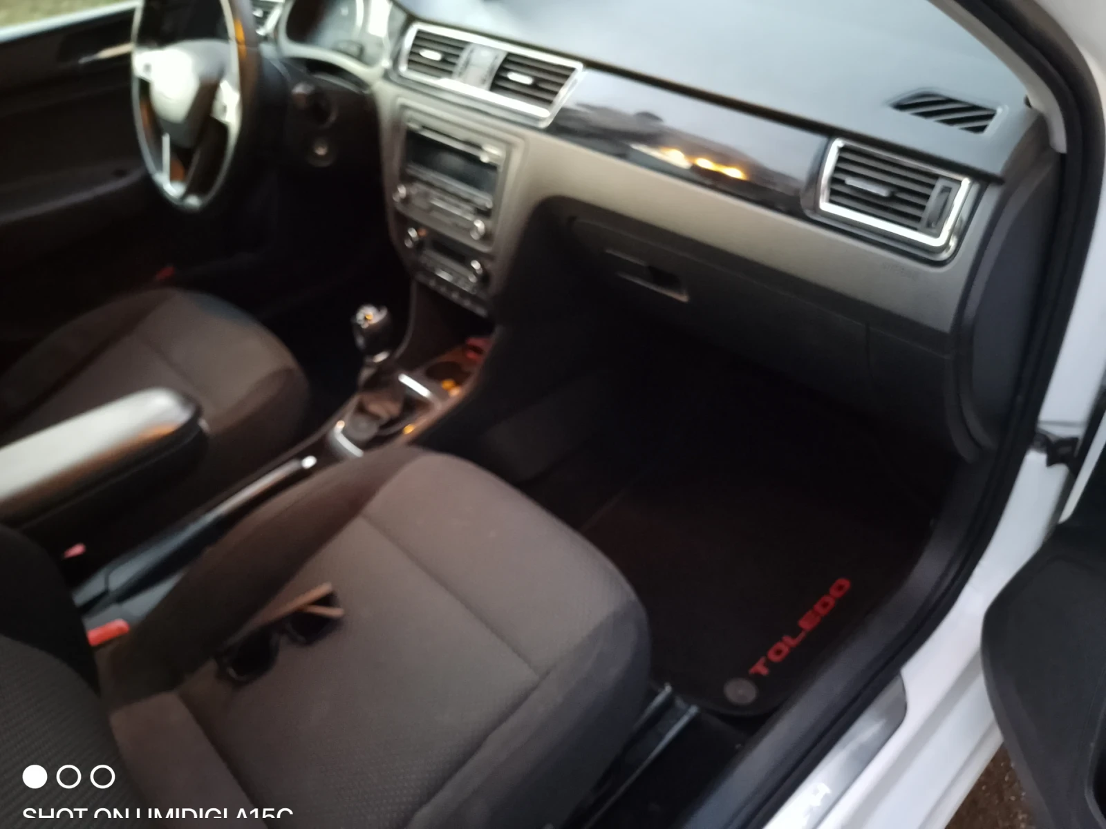 Seat Toledo 1.6TDI 105k.c - изображение 5