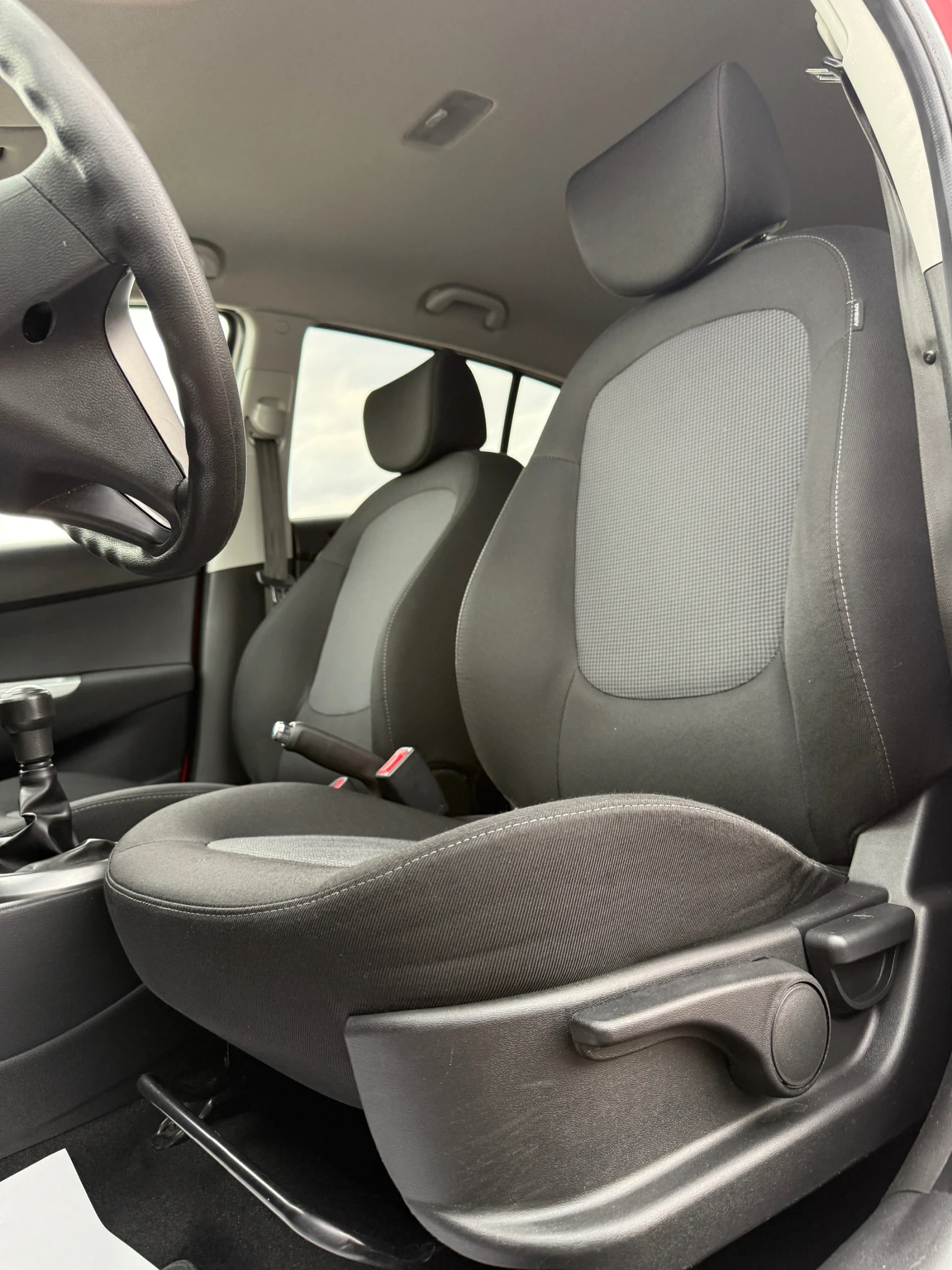 Hyundai I20 1.2i, снимка 10 - Автомобили и джипове - 54046846