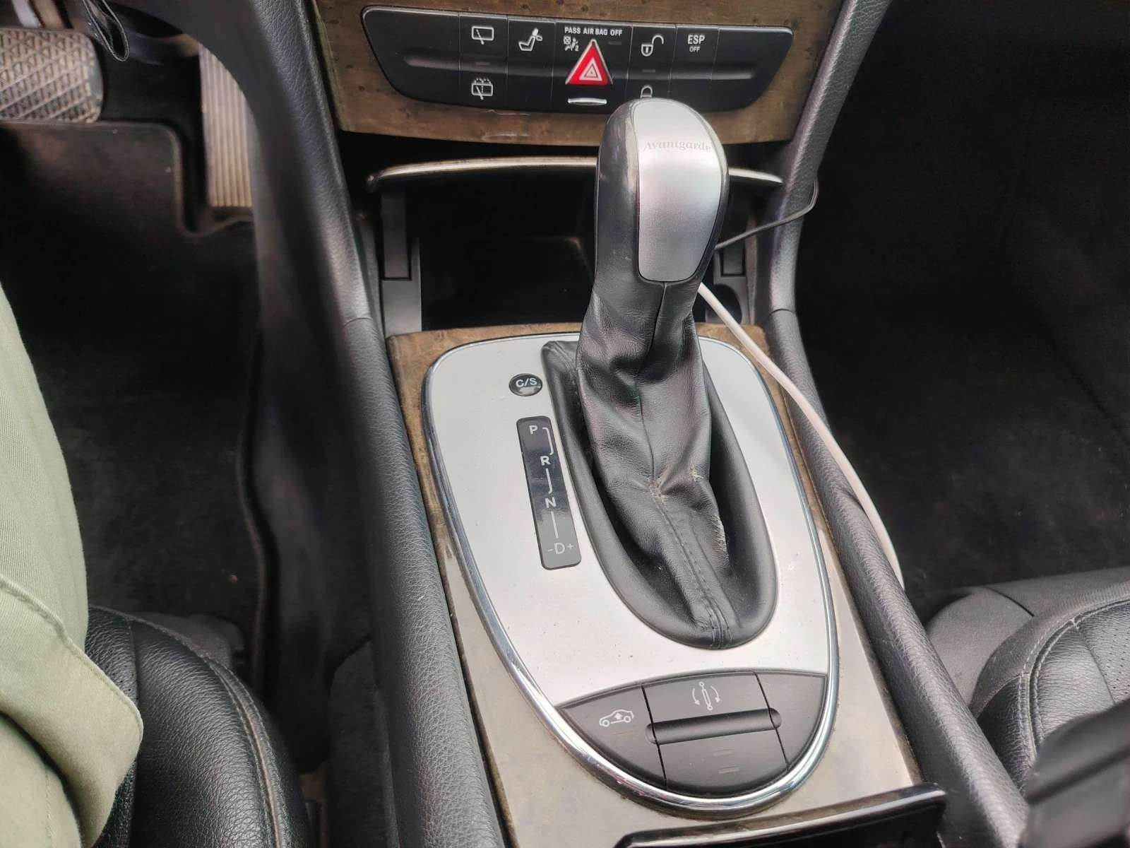 Mercedes-Benz E 320 Е320 CDI 204 к.с. Avangarde, снимка 14 - Автомобили и джипове - 54261564