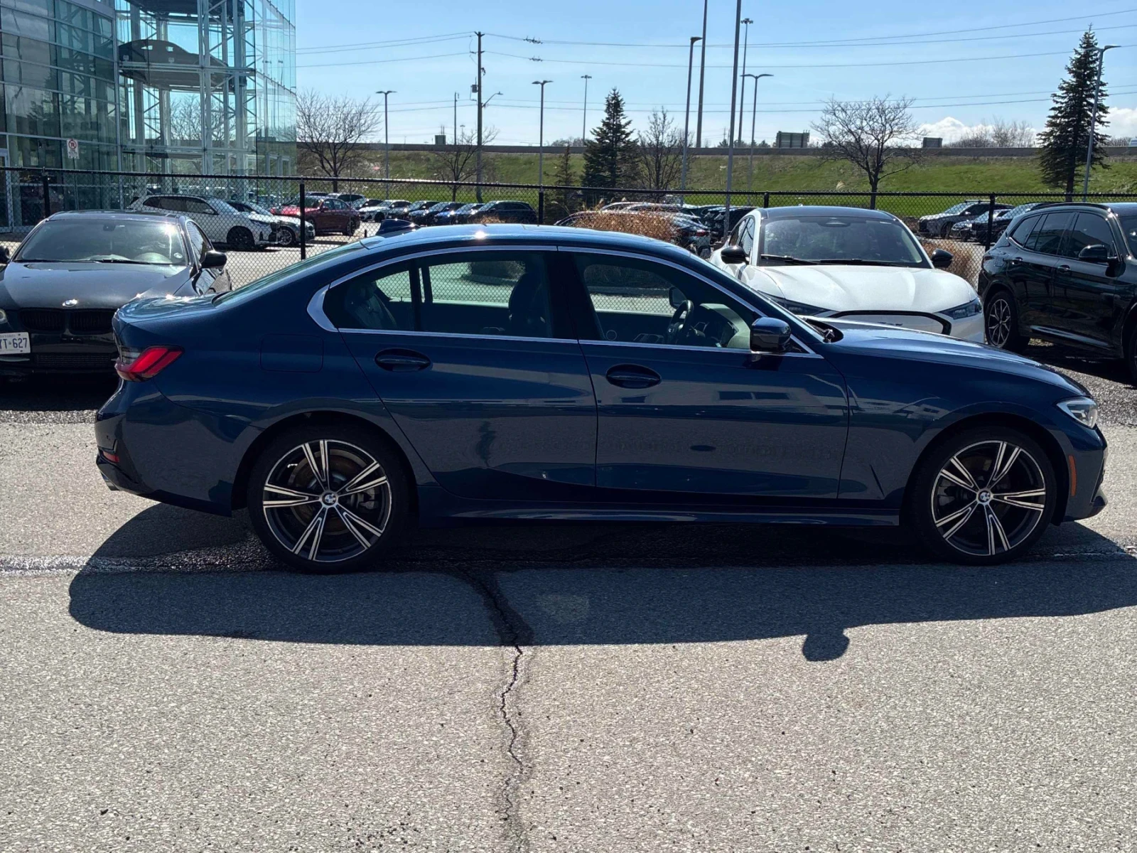 BMW 330 ПОДГРЕВ * ПАНОРАМА * CAR FAX * АВТО КРЕДИТ * , снимка 3 - Автомобили и джипове - 54243207