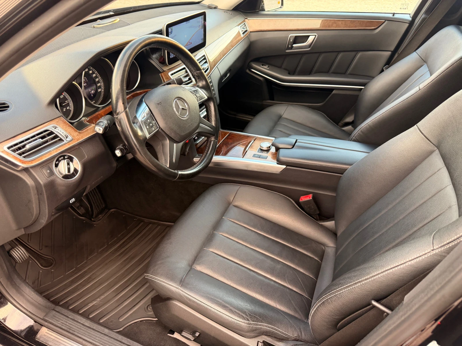 Mercedes-Benz E 250 Face, 227921км, Нави, Кожа, Full LED, снимка 8 - Автомобили и джипове - 54768856