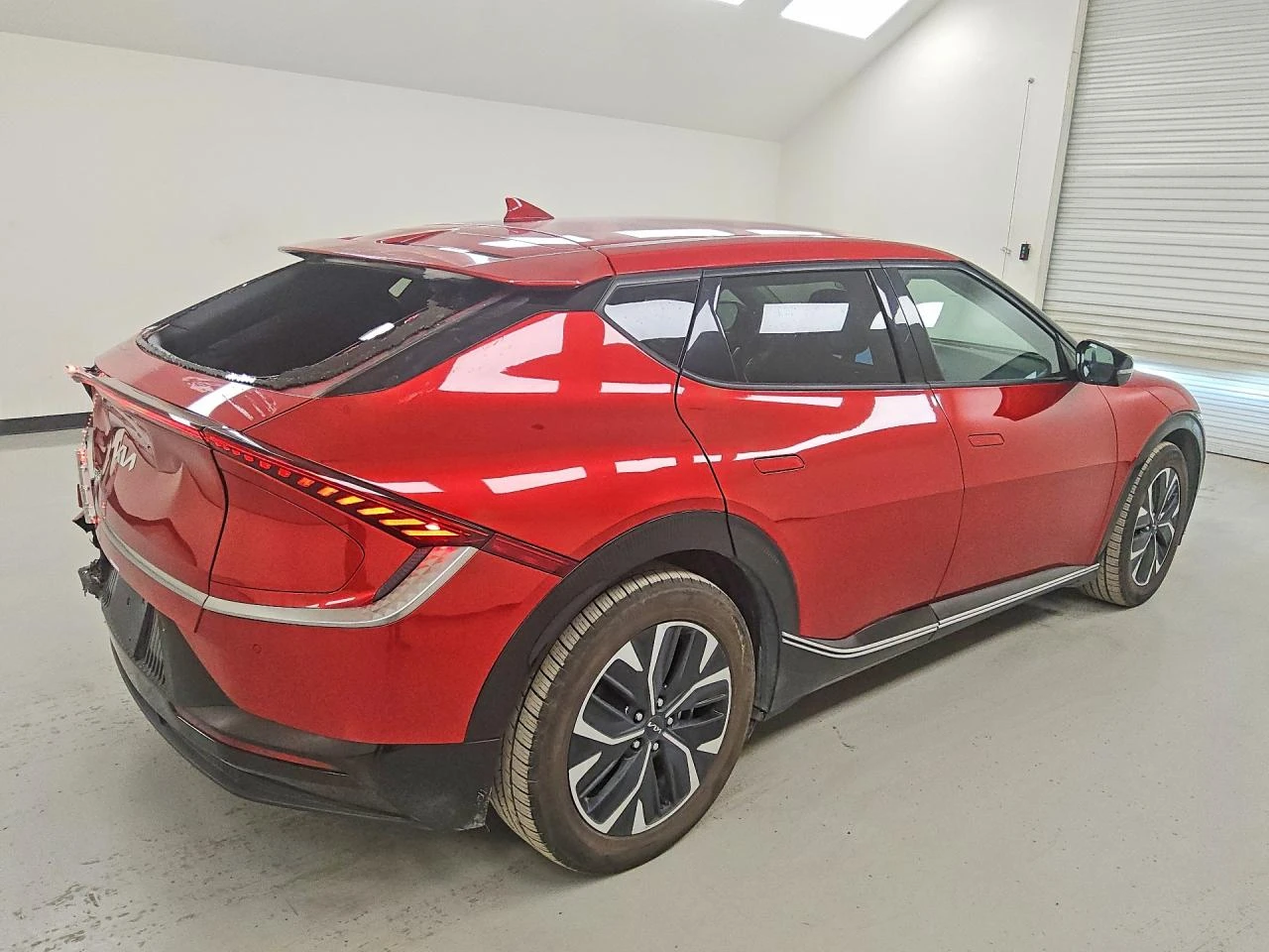 Kia EV6 0.0l Wind, снимка 3 - Автомобили и джипове - 55452472