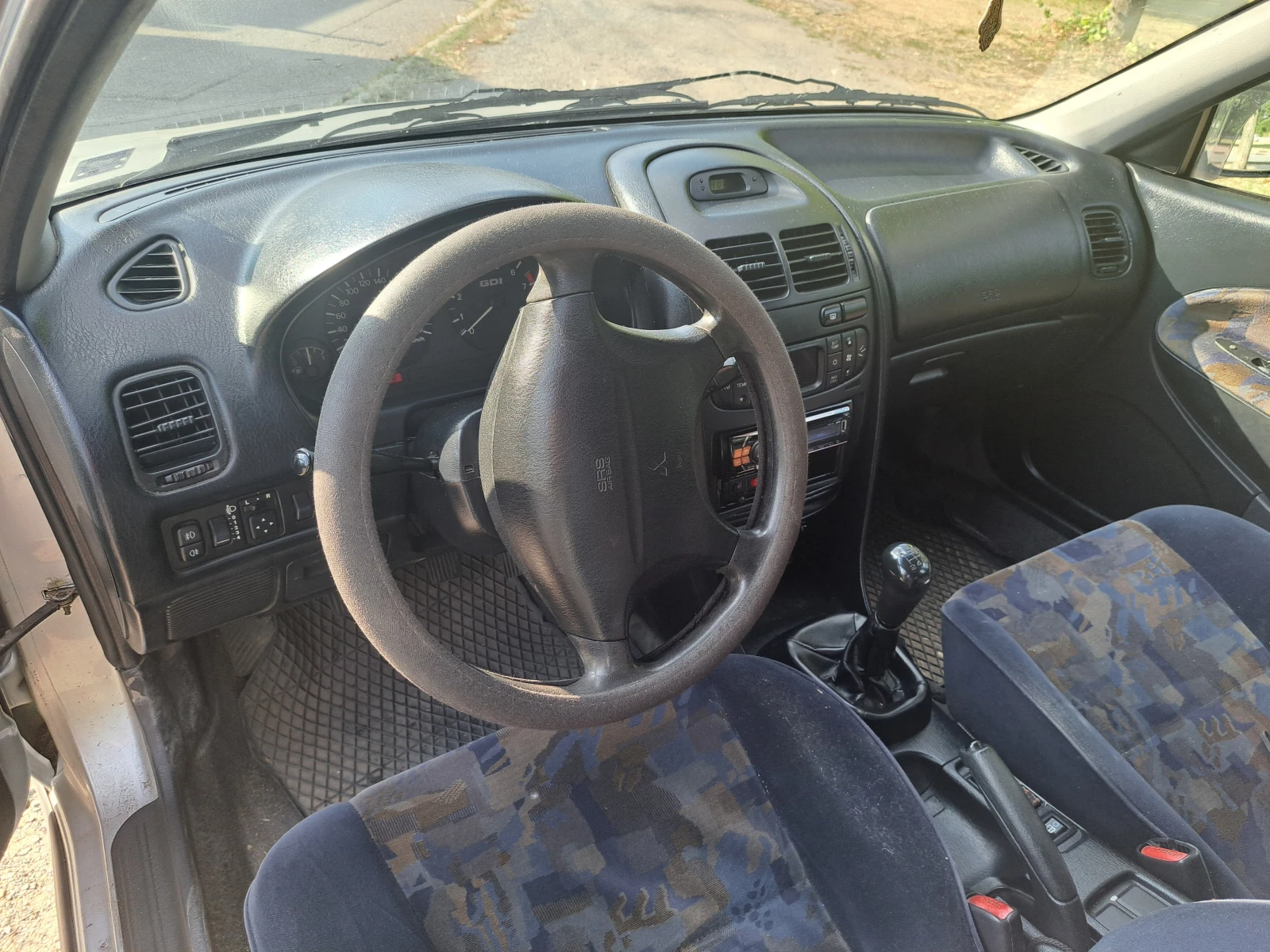 Mitsubishi Carisma, снимка 6 - Автомобили и джипове - 55622181