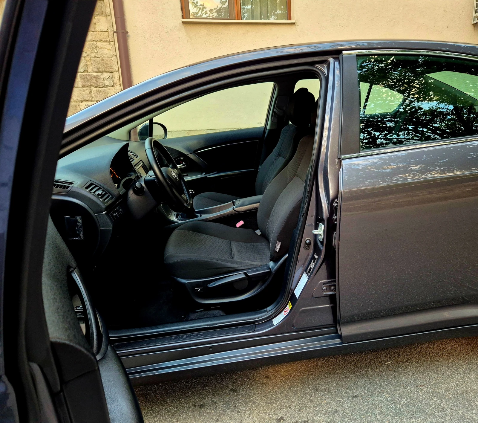 Toyota Avensis 2.2d4d-EXCLUSIVE- navi-veriga-6speed-japan  | Mobile.bg � ����������� 13