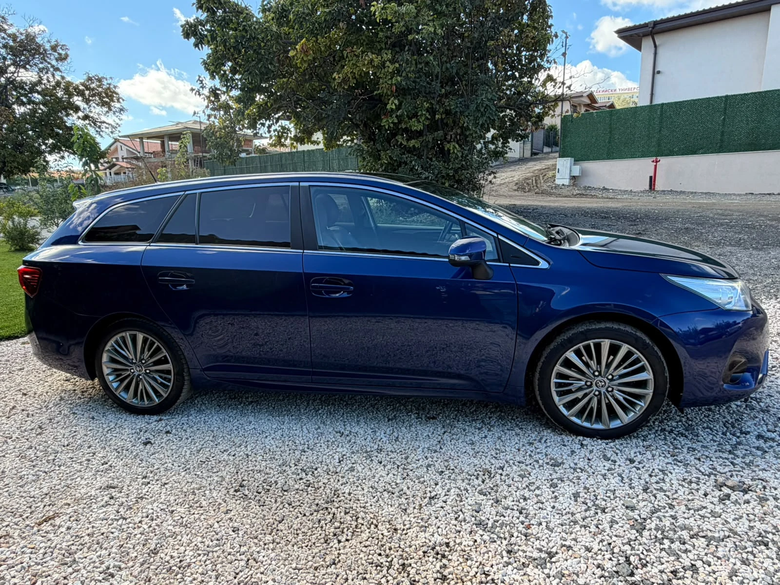 Toyota Avensis 1.8 Automat | Mobile.bg � ����������� 3