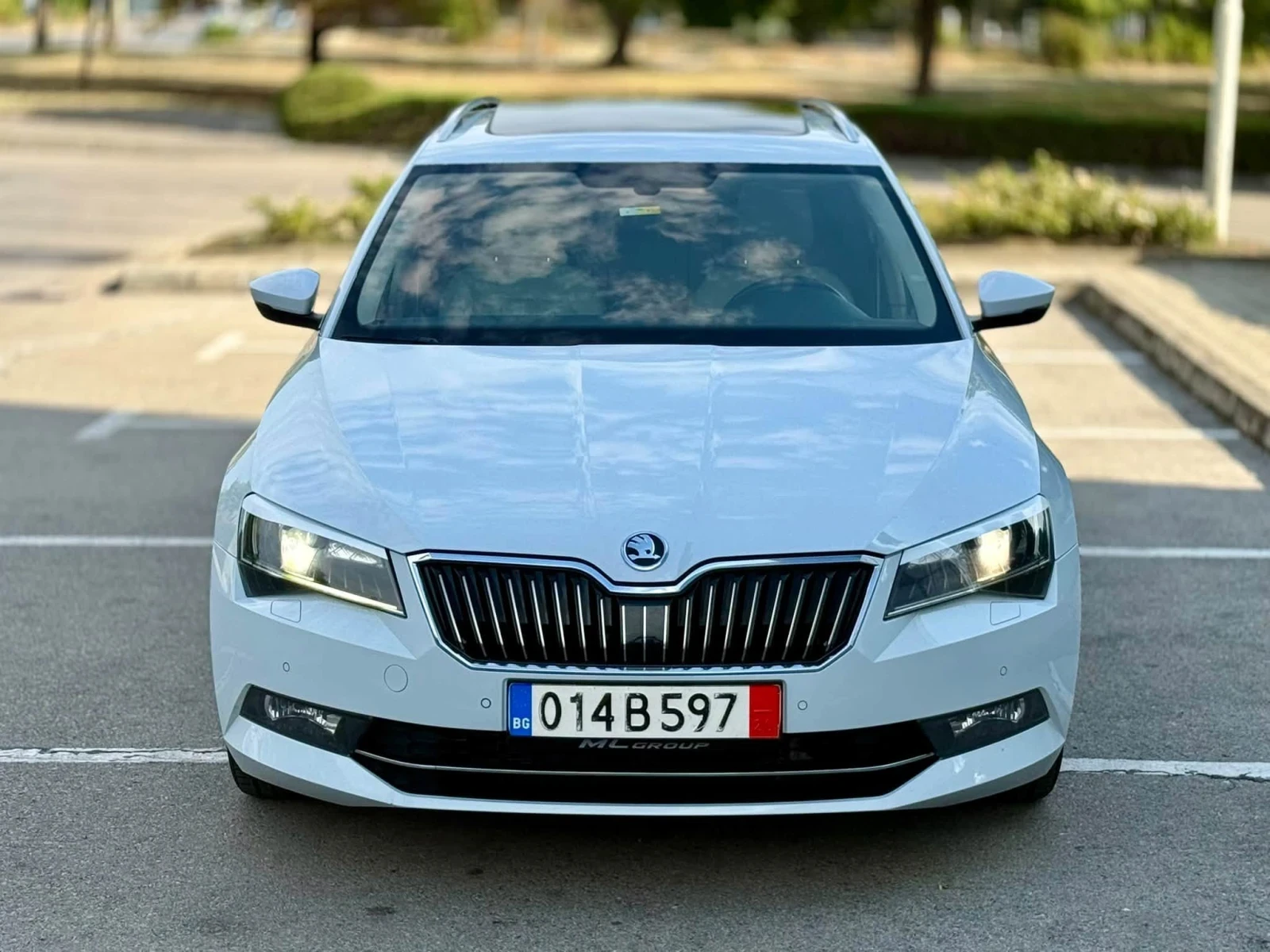 Skoda Superb 4x4 L&K 190kc, снимка 3 - Автомобили и джипове - 56651875