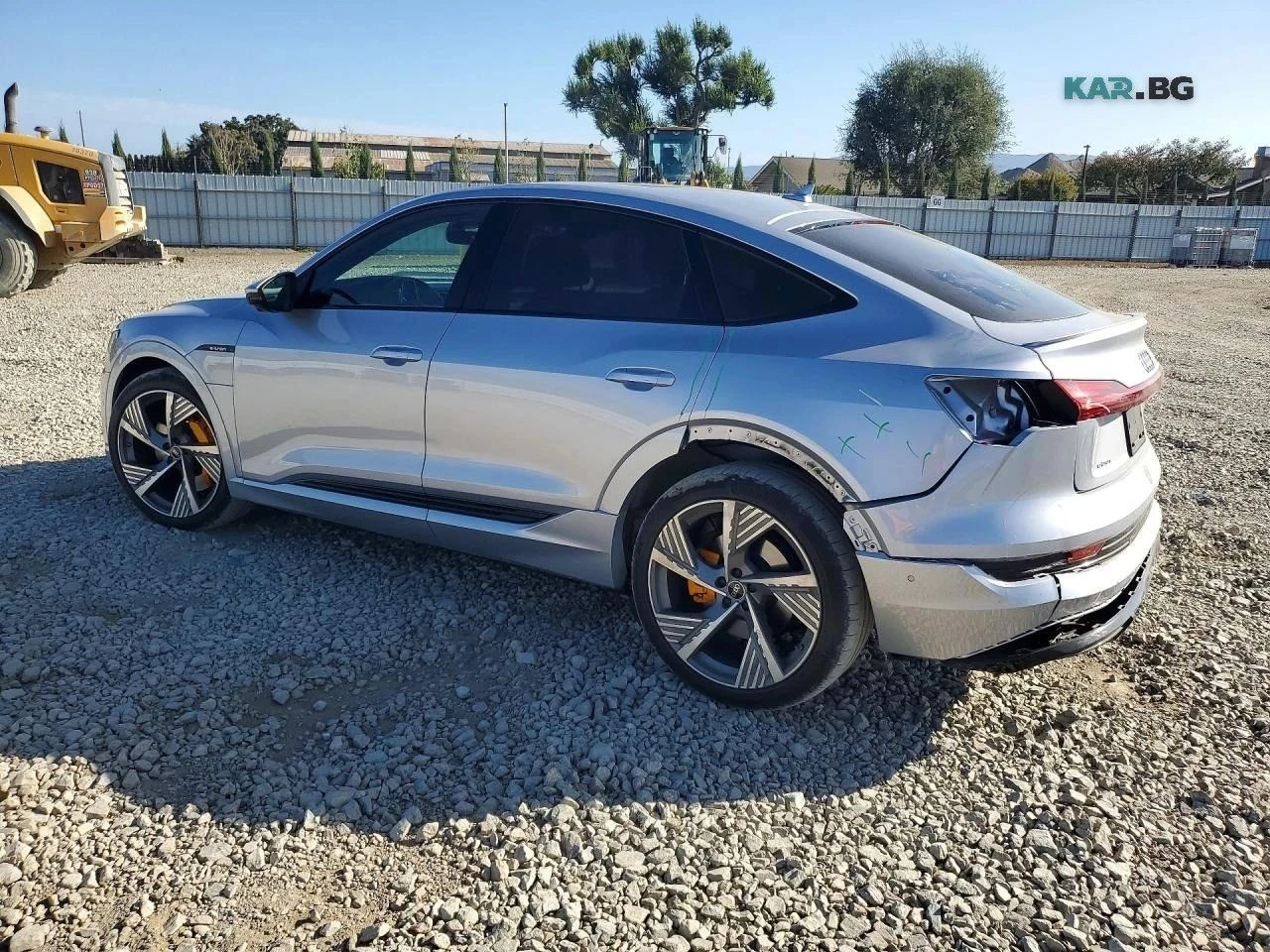 Audi E-Tron, снимка 6 - Автомобили и джипове - 56684528