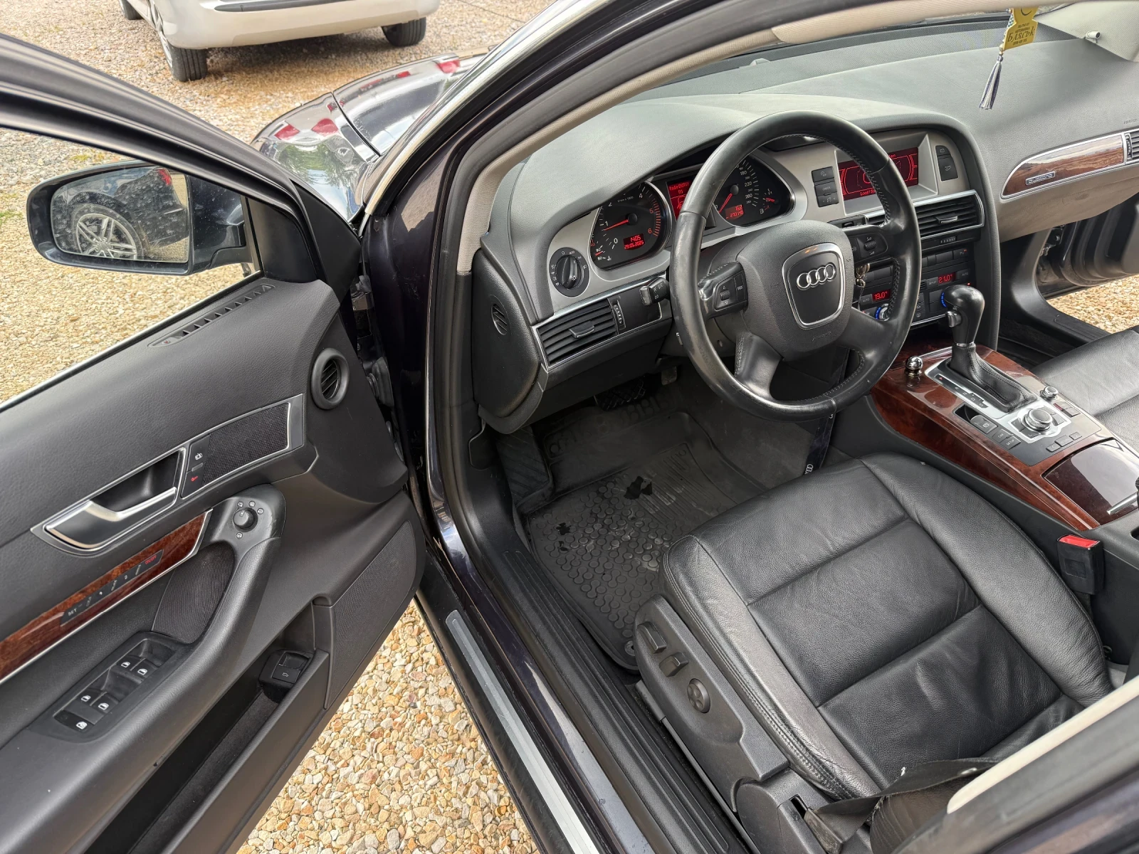 Audi A6 3.0, снимка 3 - Автомобили и джипове - 56707147