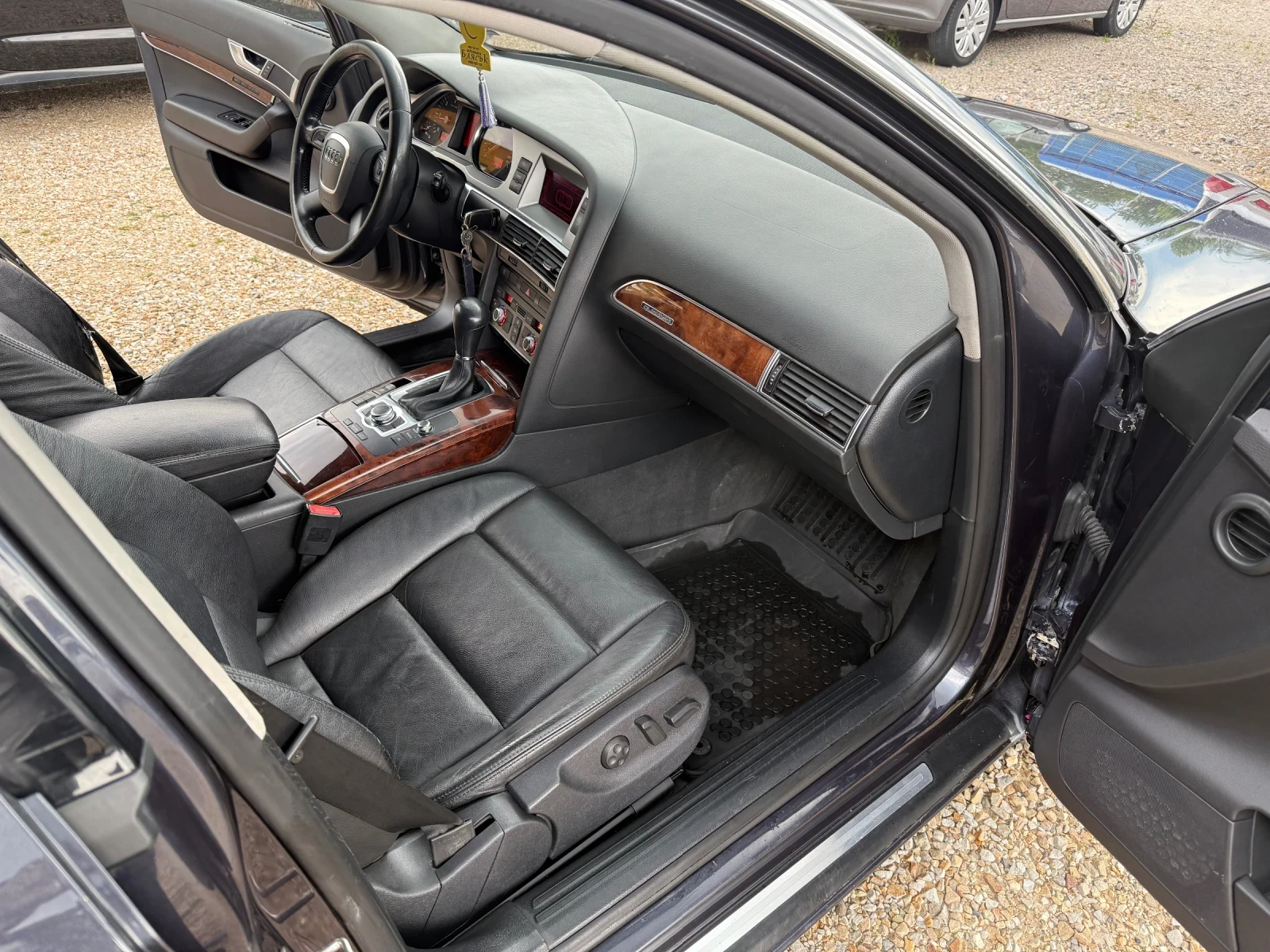 Audi A6 3.0, снимка 4 - Автомобили и джипове - 56707147