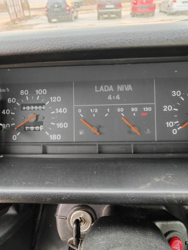 Lada Niva 1.7, 82к.с., снимка 10 - Автомобили и джипове - 48205106