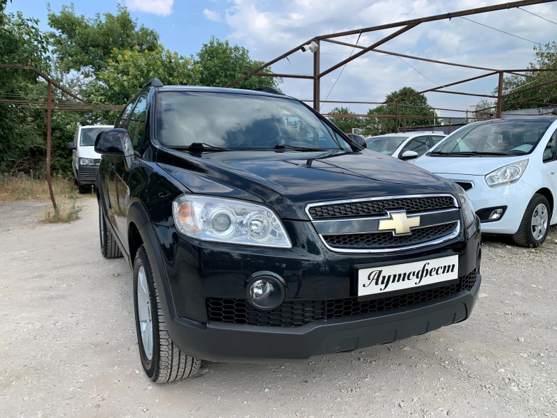 Chevrolet Captiva 2.4i ГАЗОВ ИНЖЕКЦИОН 6+ 1М, снимка 2 - Автомобили и джипове - 51345097