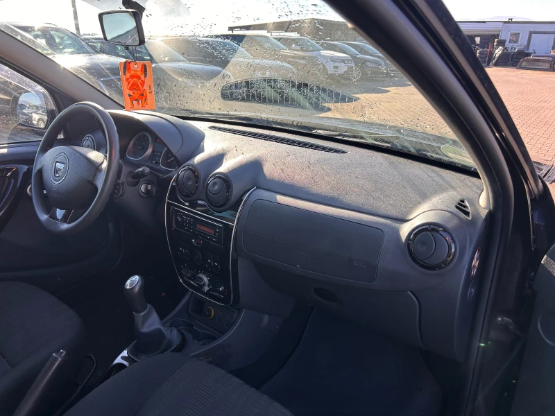 Dacia Duster 1.6i EURO 4, снимка 10 - Автомобили и джипове - 52051560